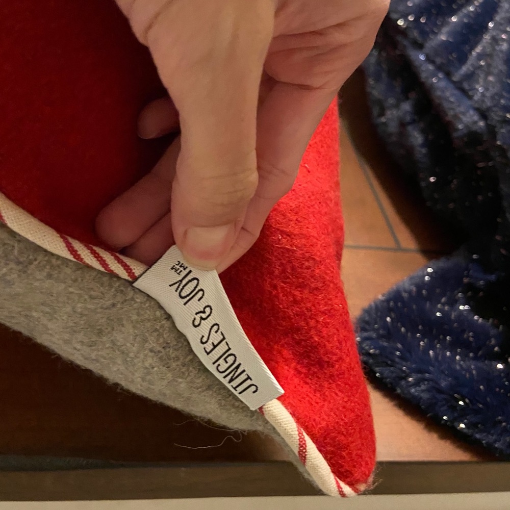 HOLIDAY | letters to santa pillow - Picture 8 of 12